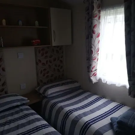 Caravan Caromax - Families And Couples Only * Bude
